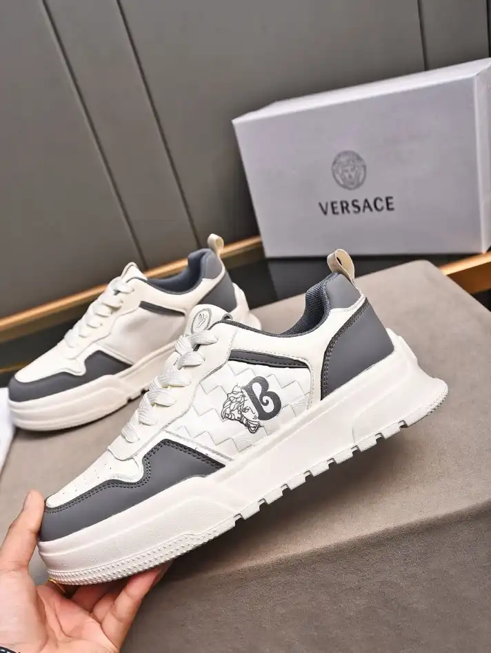 hype Givenchy Sneakers