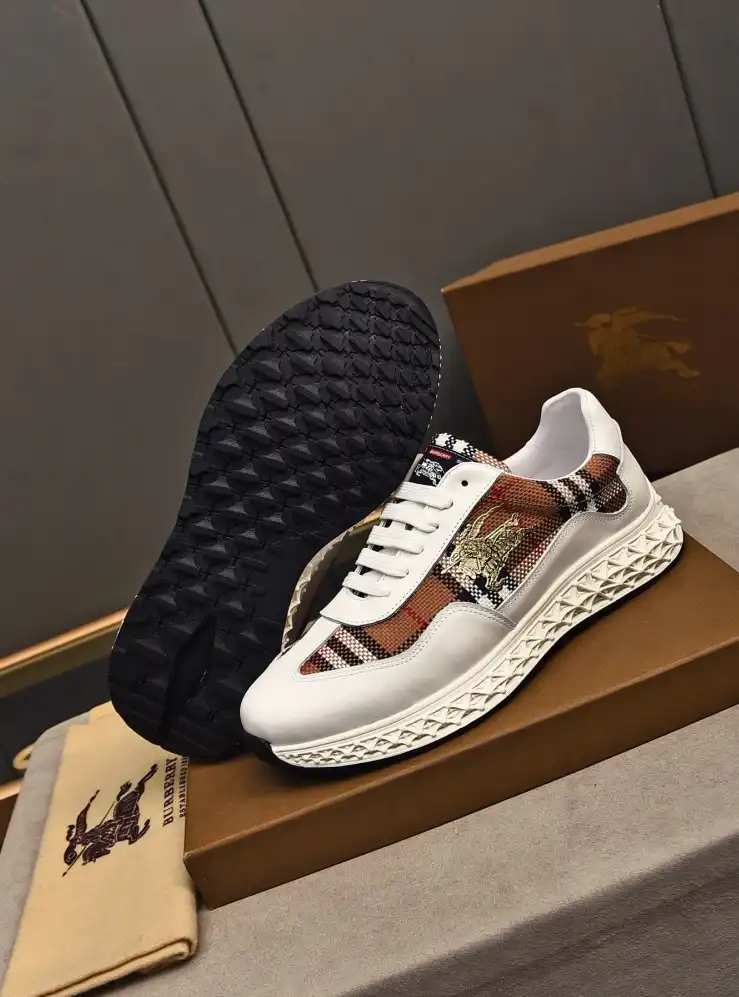 hype Burberry Sneakers