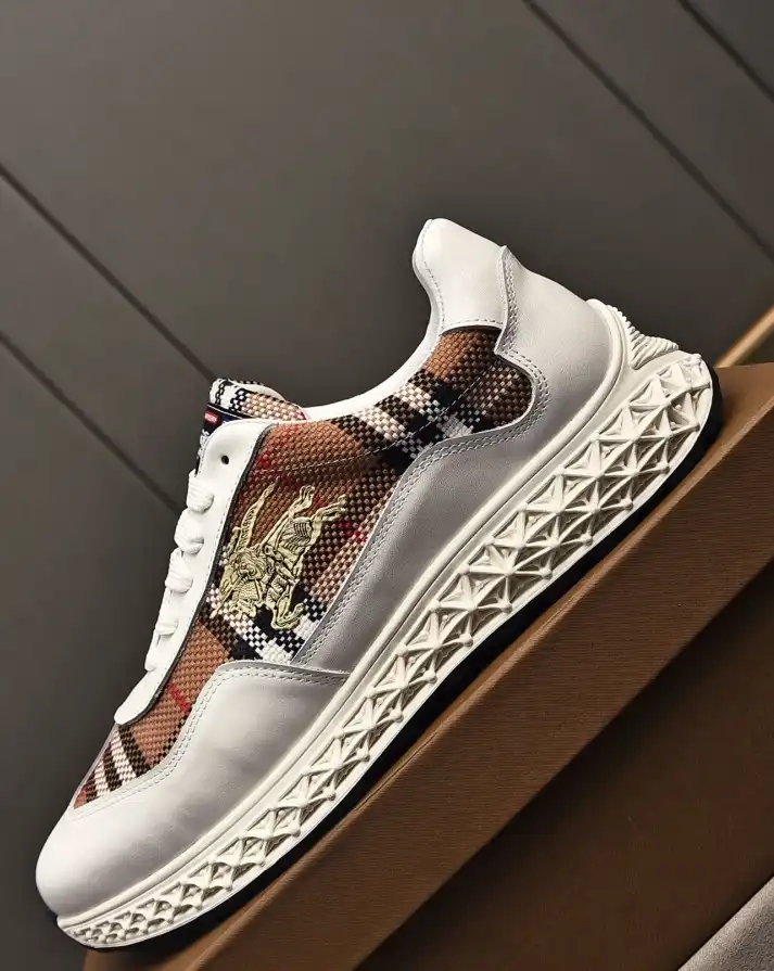 hype Burberry Sneakers