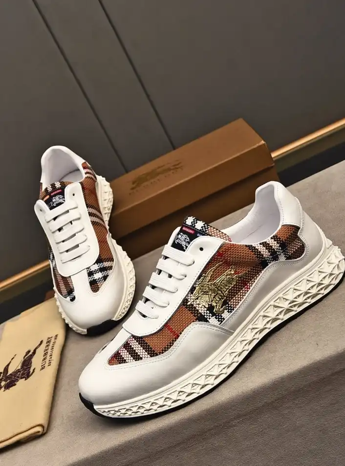 hype Burberry Sneakers