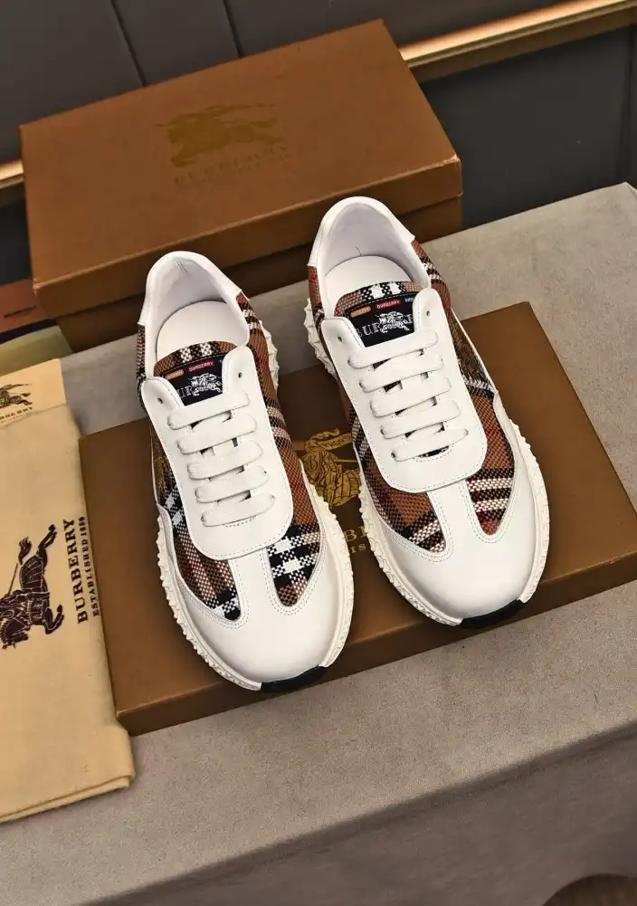 hype Burberry Sneakers