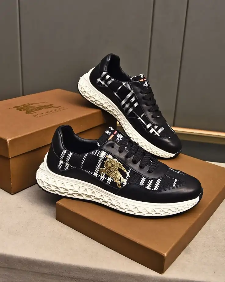 hype Burberry Sneakers