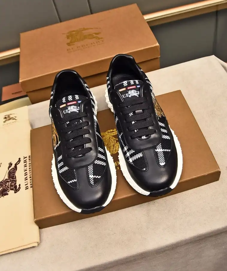 hype Burberry Sneakers