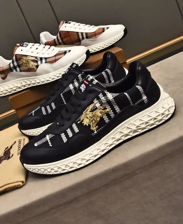 hype Burberry Sneakers