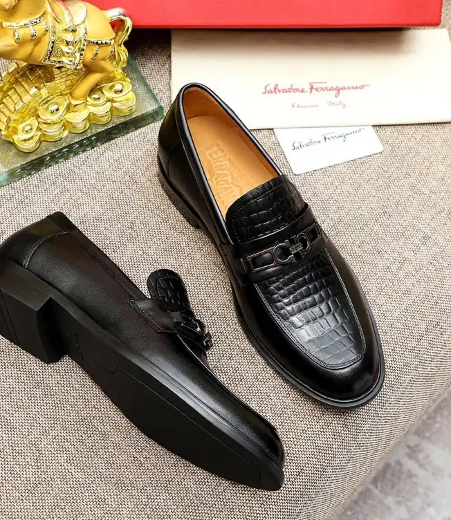 hype Ferragamo Leather Shoes