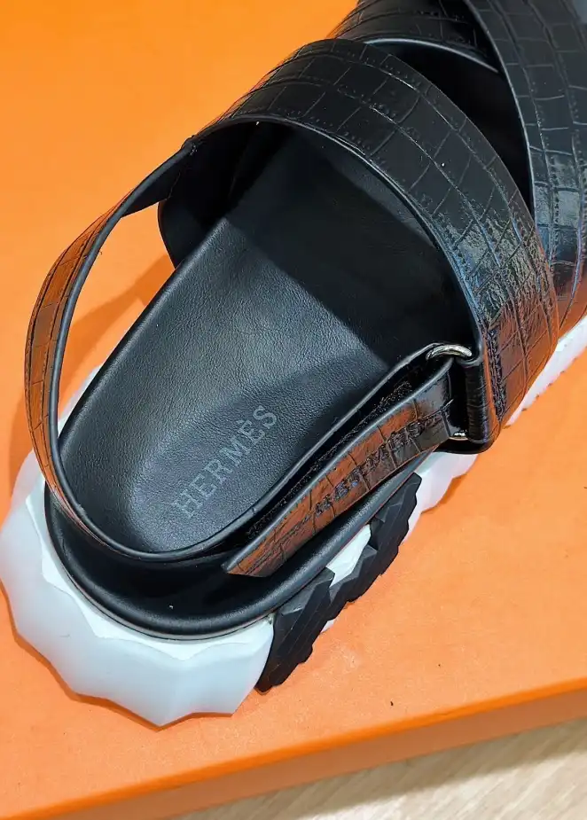 hype Hermes Sandals