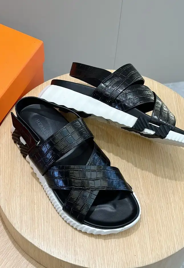 hype Hermes Sandals