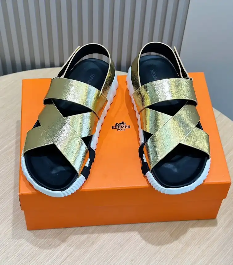 hype Hermes Sandals