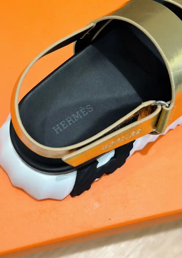 hype Hermes Sandals