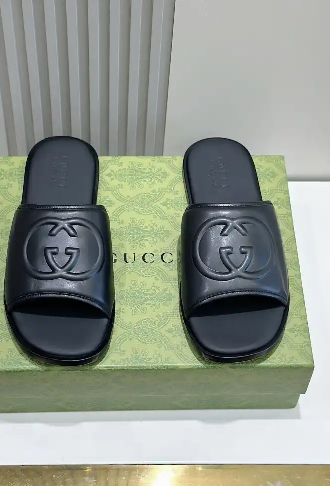 hype Gucci Slippers