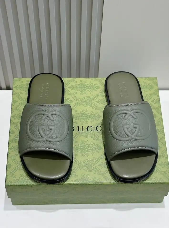 hype Gucci Slippers