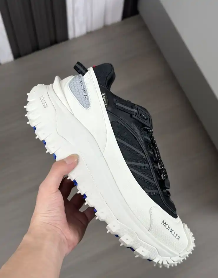 hype Nike Sneakers