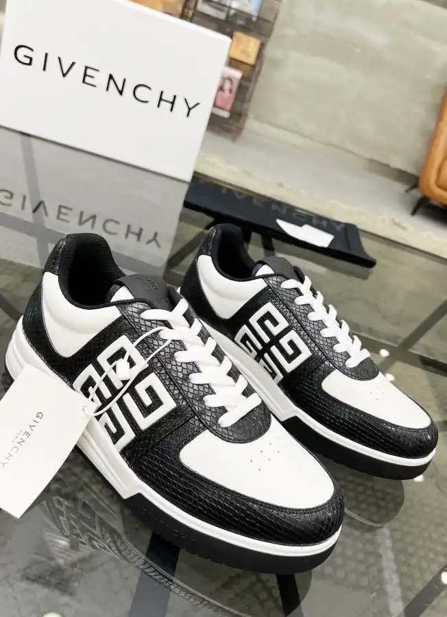 hype Givenchy Sneakers