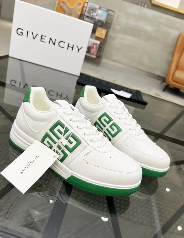 hype Givenchy Sneakers