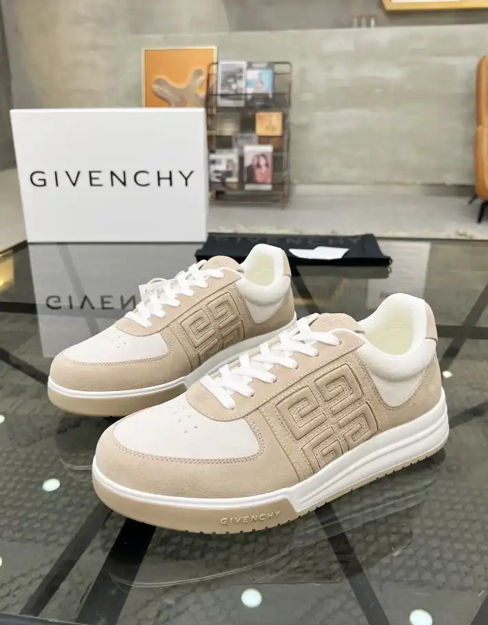 hype Givenchy Sneakers