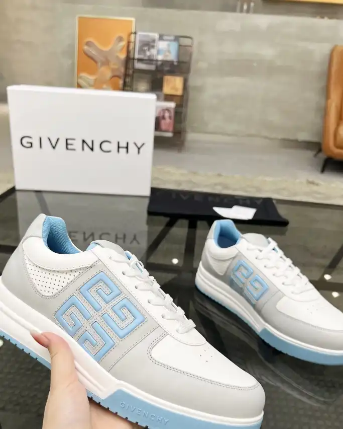 hype Givenchy Sneakers