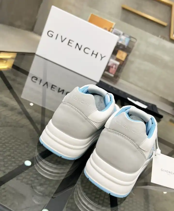 hype Givenchy Sneakers