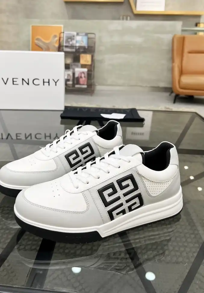 hype Givenchy Sneakers