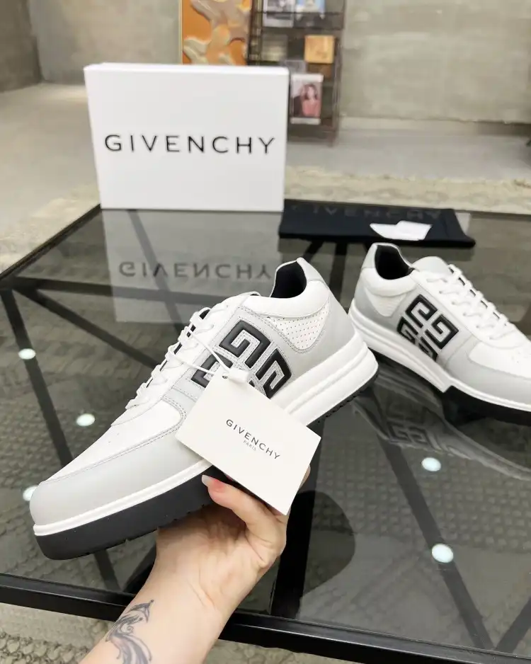 hype Givenchy Sneakers