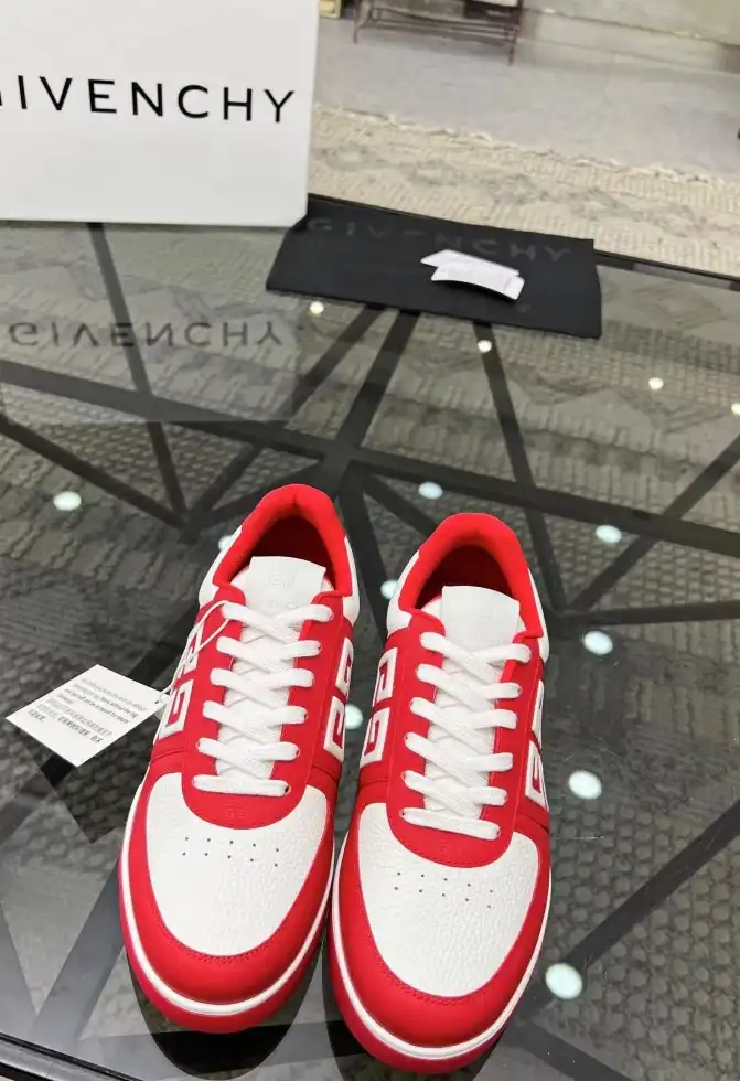 hype Givenchy Sneakers