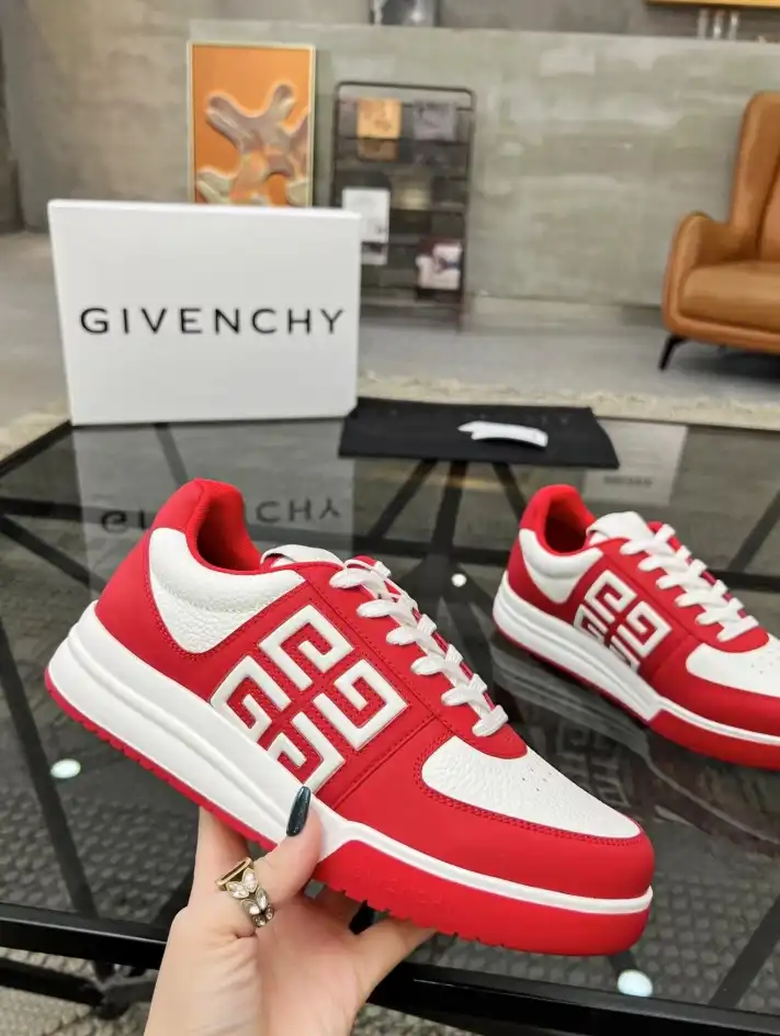 hype Givenchy Sneakers