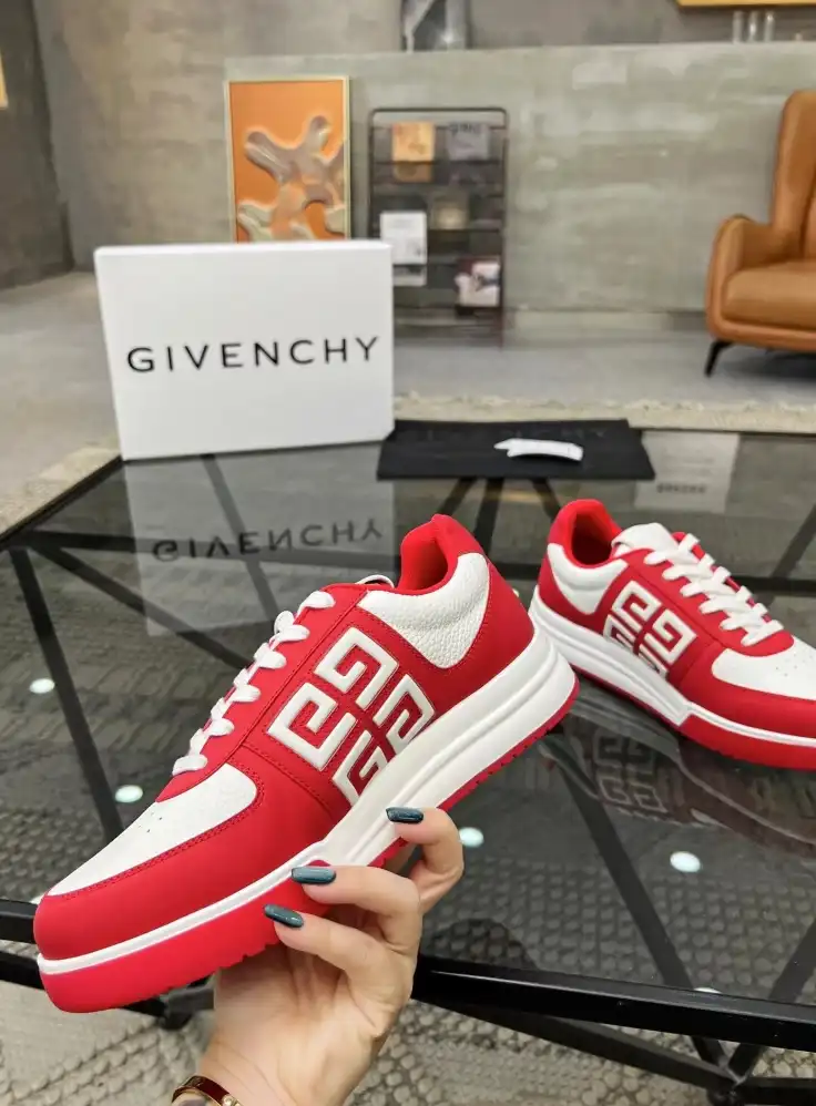 hype Givenchy Sneakers