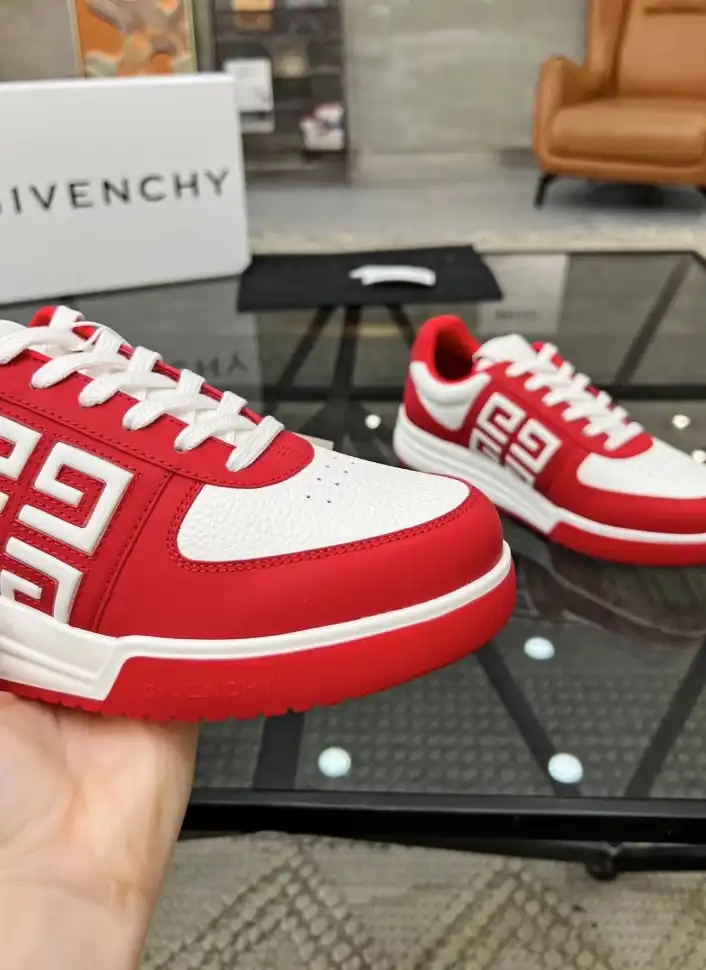 hype Givenchy Sneakers