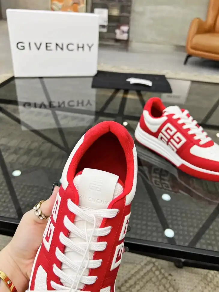 hype Givenchy Sneakers