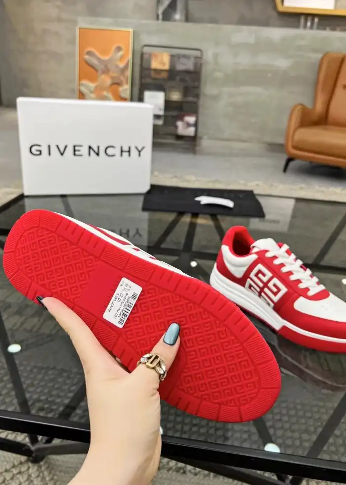 hype Givenchy Sneakers