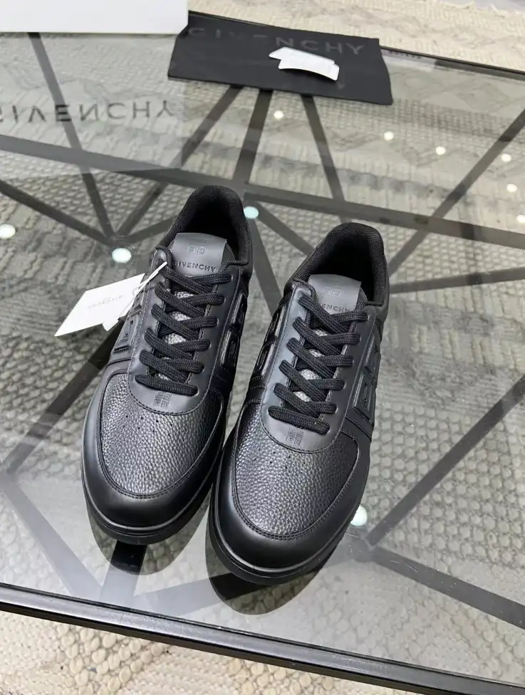 hype Givenchy Sneakers