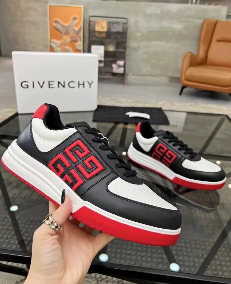 hype Givenchy Sneakers