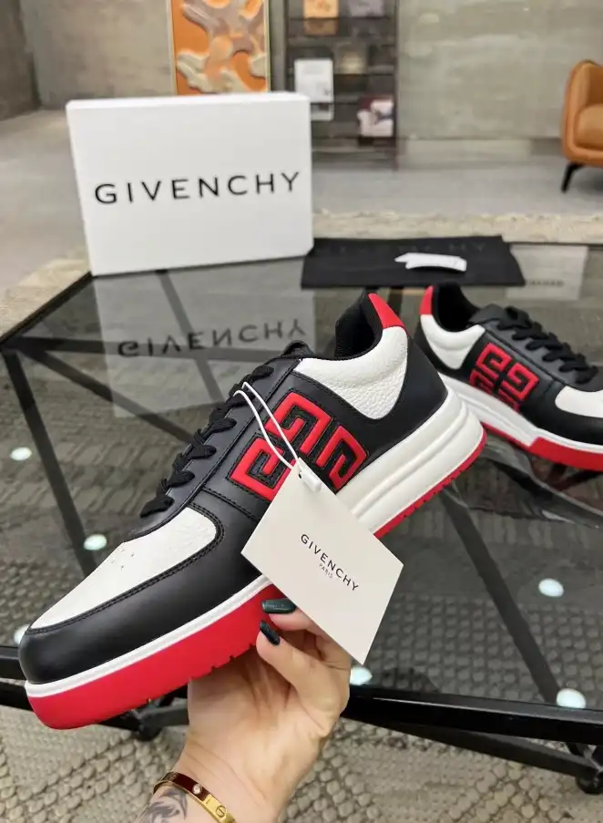 hype Givenchy Sneakers