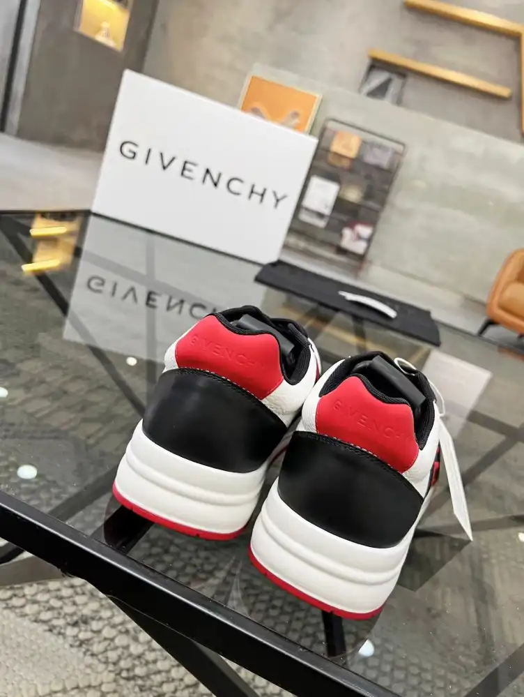 hype Givenchy Sneakers