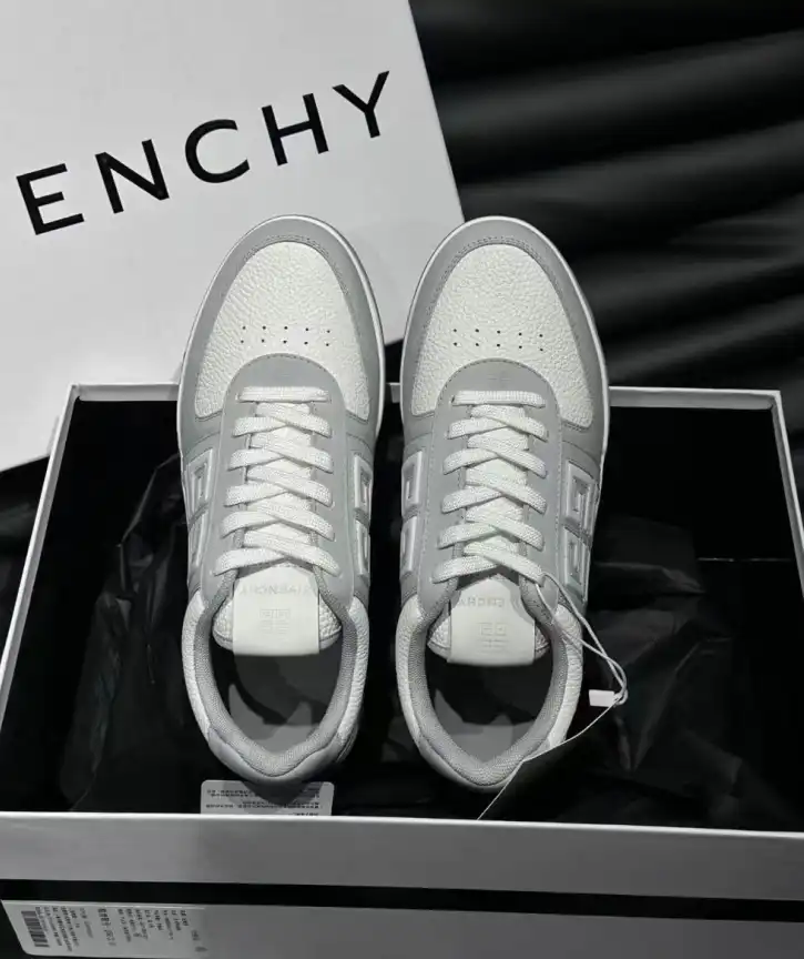 hype Givenchy Sneakers