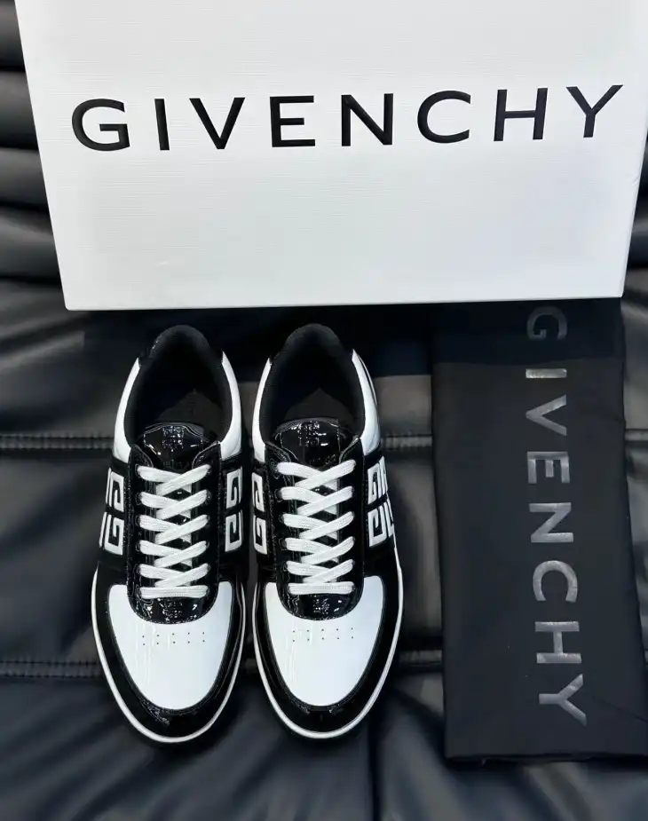 hype Givenchy Sneakers