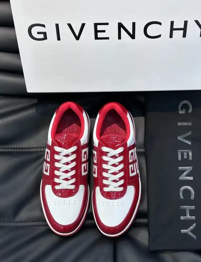 hype Givenchy Sneakers