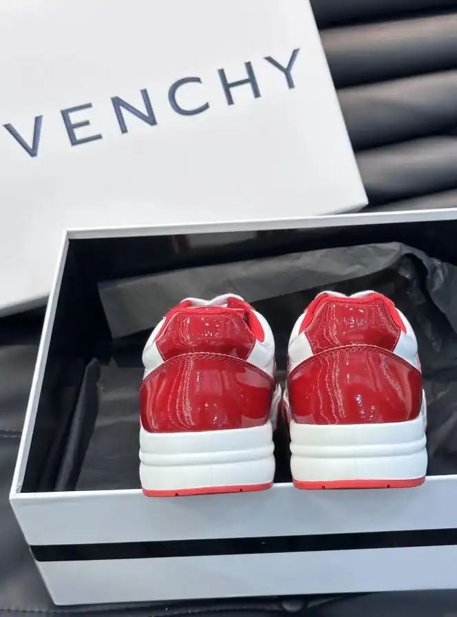 hype Givenchy Sneakers