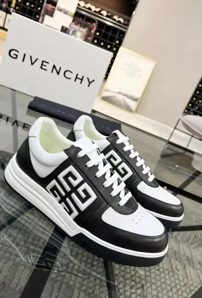 hype Givenchy Sneakers