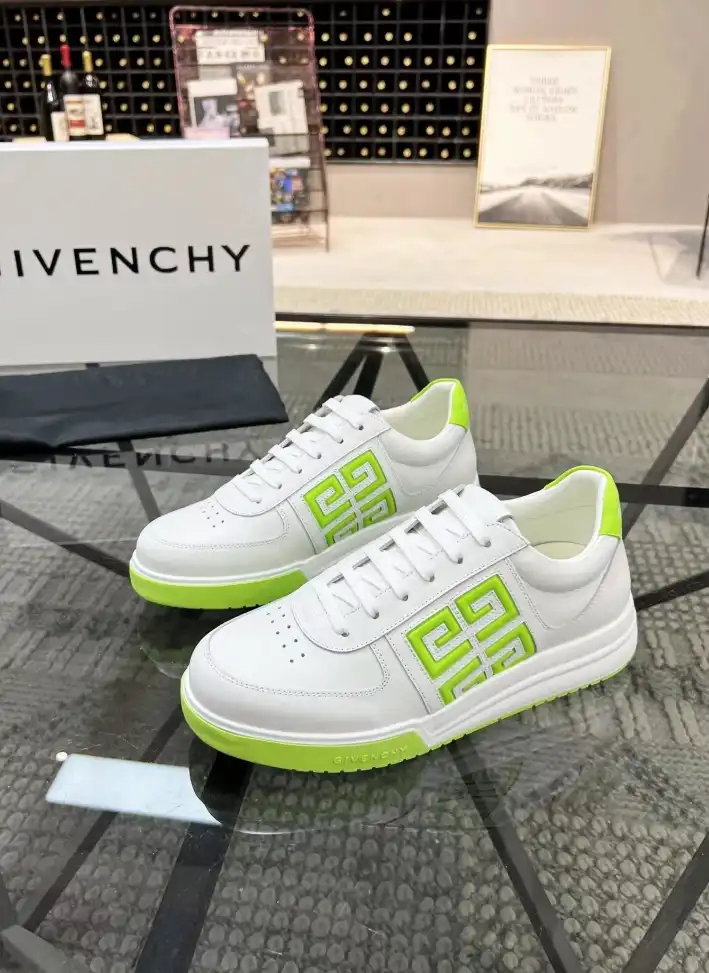 hype Givenchy Sneakers