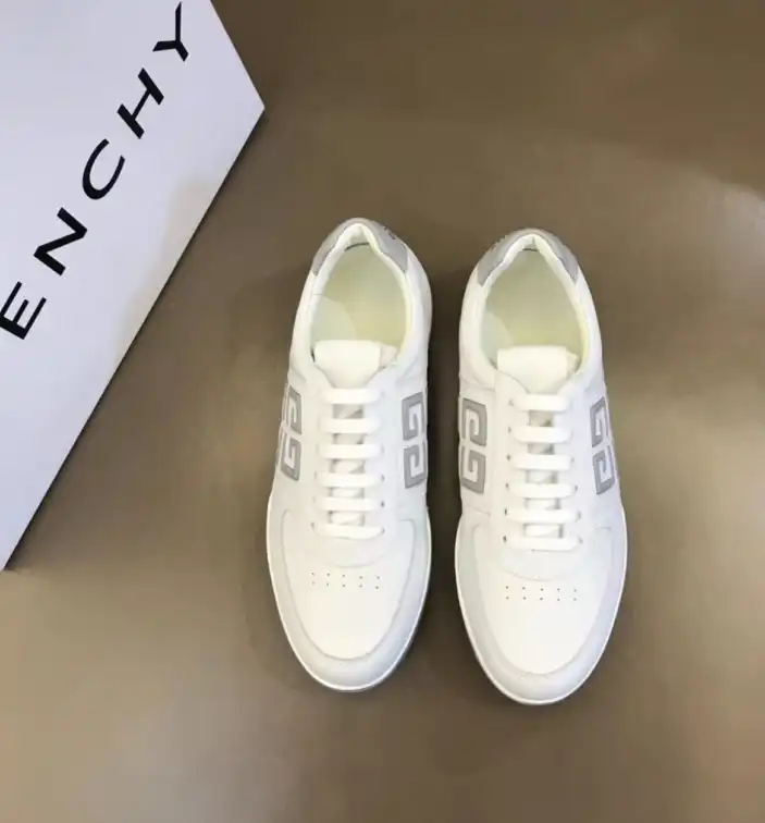 hype Givenchy Sneakers