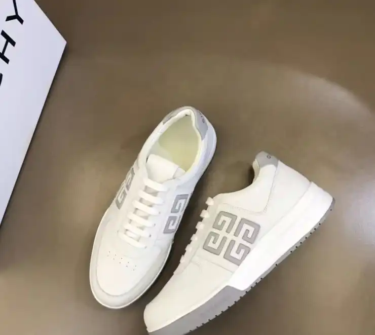 hype Givenchy Sneakers