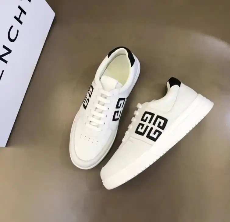 hype Givenchy Sneakers