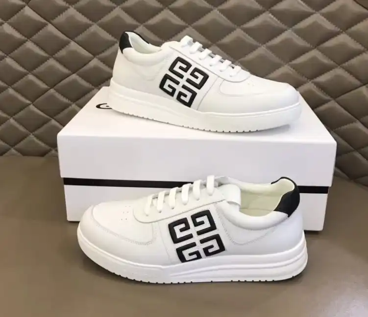 hype Givenchy Sneakers