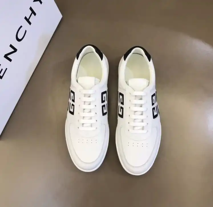 hype Givenchy Sneakers