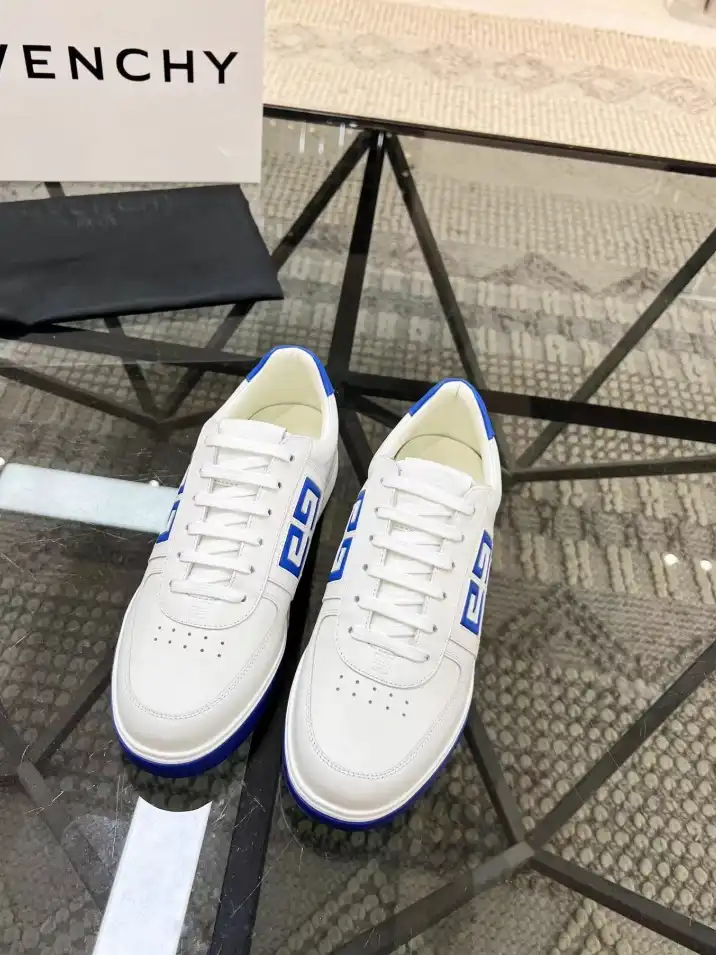 hype Givenchy Sneakers