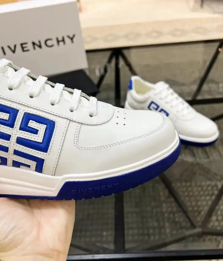 hype Givenchy Sneakers