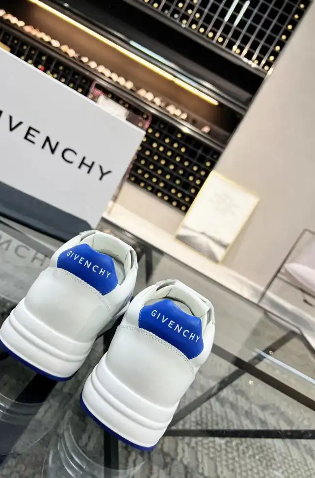 hype Givenchy Sneakers