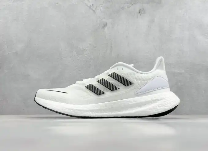 hype Adidas Sneakers