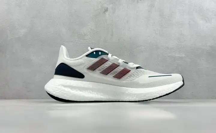 hype Adidas Sneakers