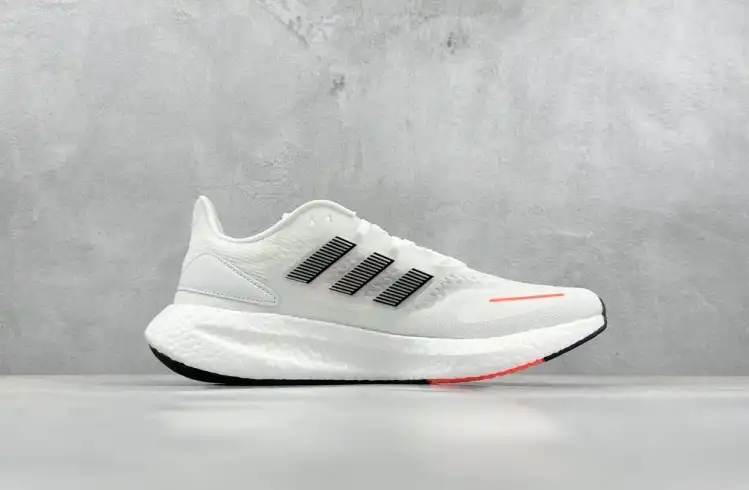 hype Adidas Sneakers